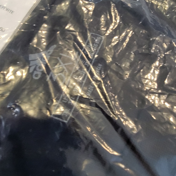 Adidas Essential Brandlove Logo Graphic T-shirt Size 3X NWT! - Picture 9 of 10